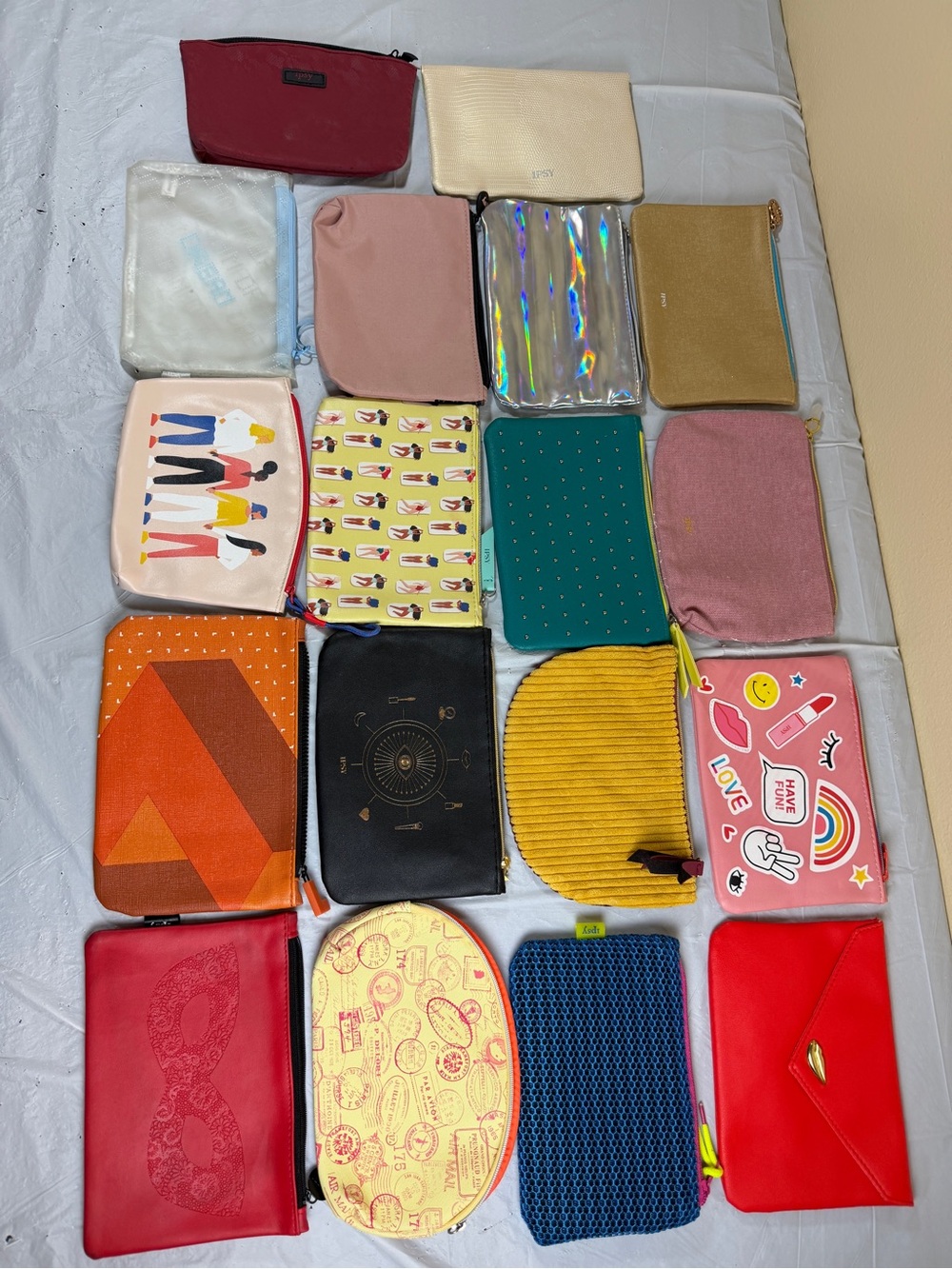 ipsy Cosmetic Pouch Set of 18 - Assorted Colors